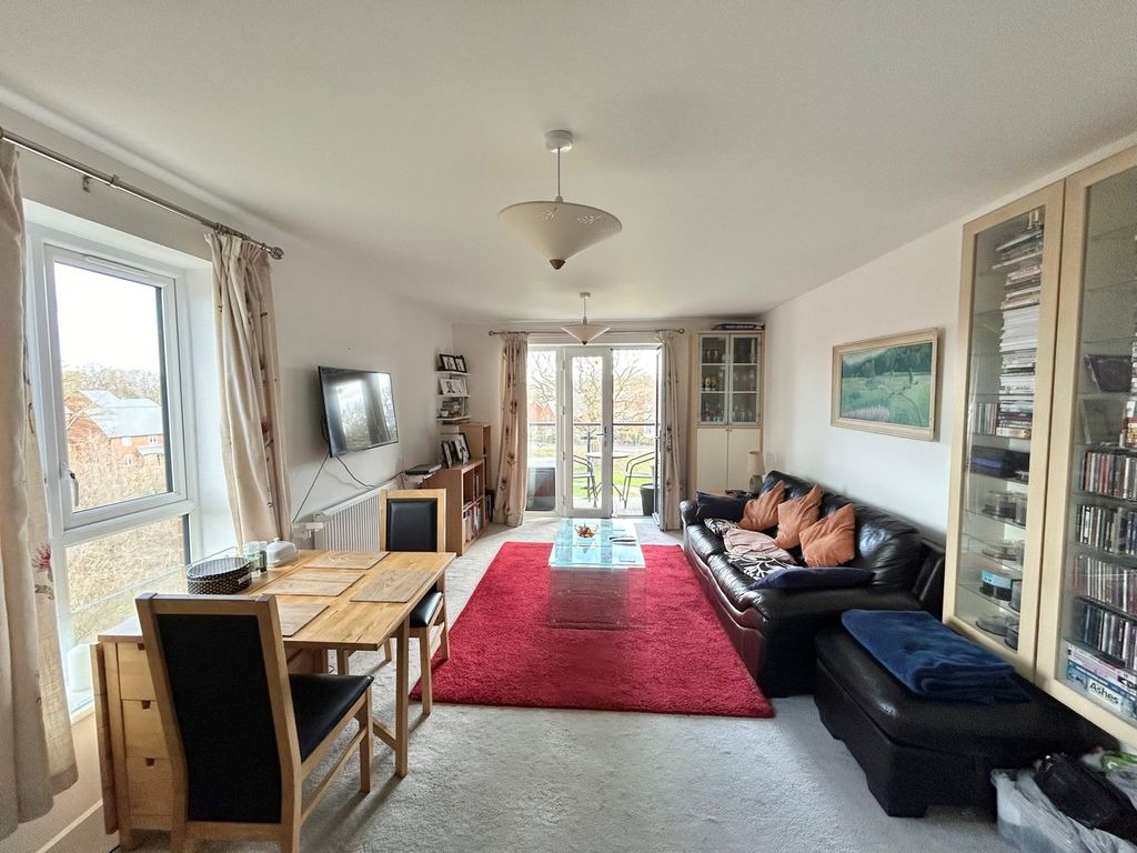 Property photo 3 of 10