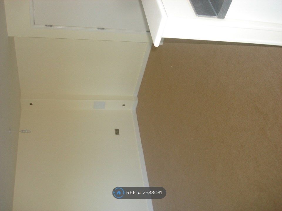 Property photo 2 of 17 Sitting Room