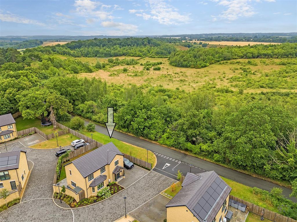 Property photo 2 of 31