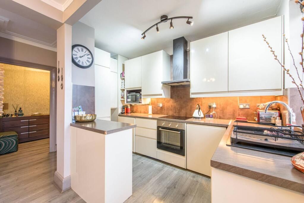 Property photo 3 of 6