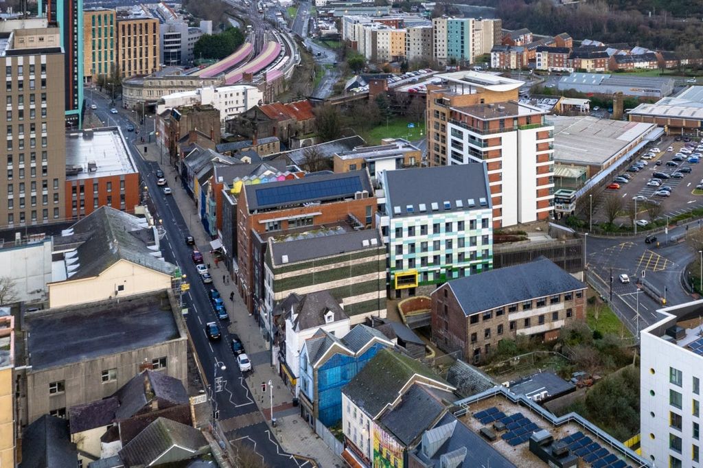 Property photo 1 of 15 Image 16