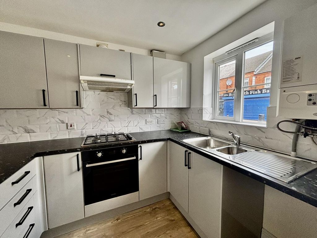 Property photo 2 of 14 Kitchen