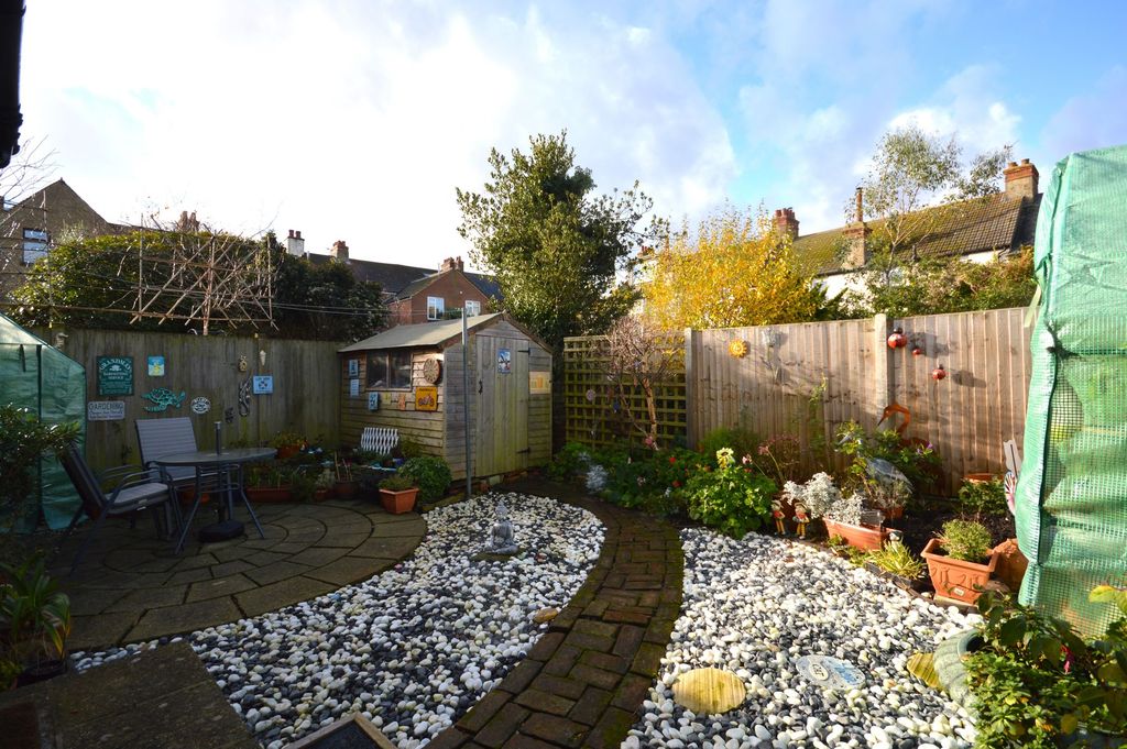 Property photo 3 of 14