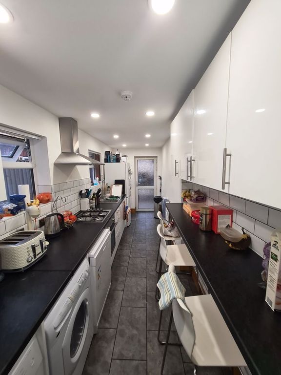 Property photo 2 of 12 Photo 11