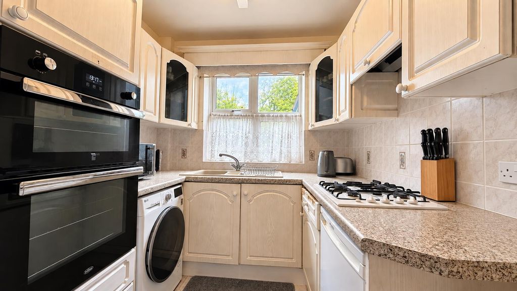 Property photo 3 of 14 0Ed7d08E-Bd70-4d45-Bba1-8d3924871Adc.Png