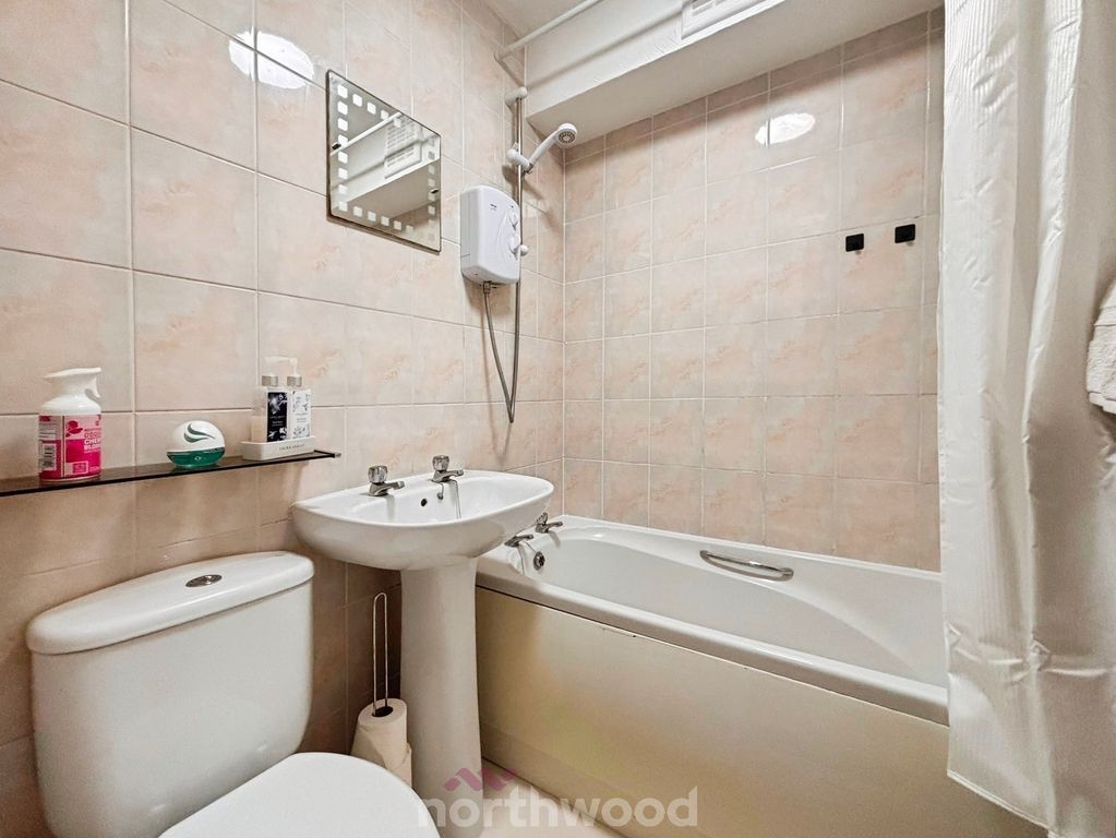 2 bed flat for saleStoops Lane, Bessacarr, Doncaster DN4 photo 4