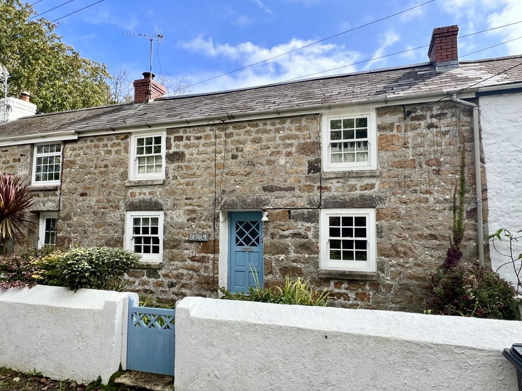 Property photo 1 of 20 3Â Bedroom Mid Terraced House For Sale