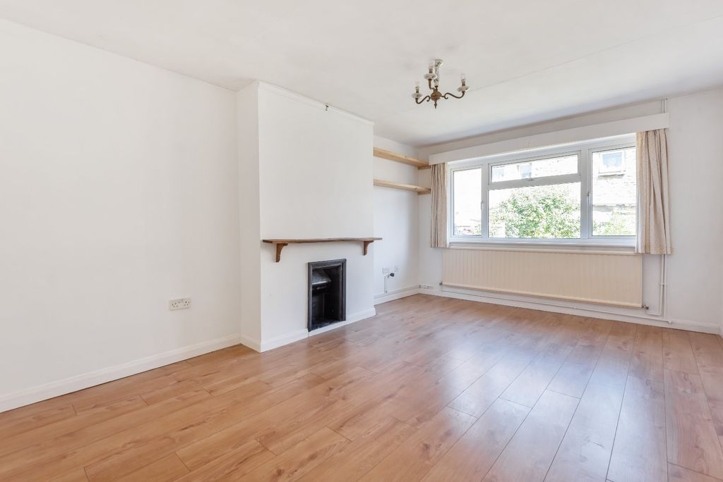 Property photo 3 of 10 Reception Room