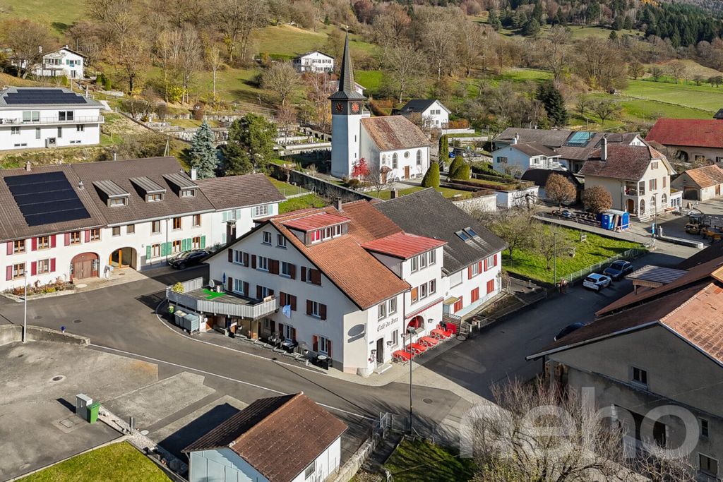 Property photo 2 of 12