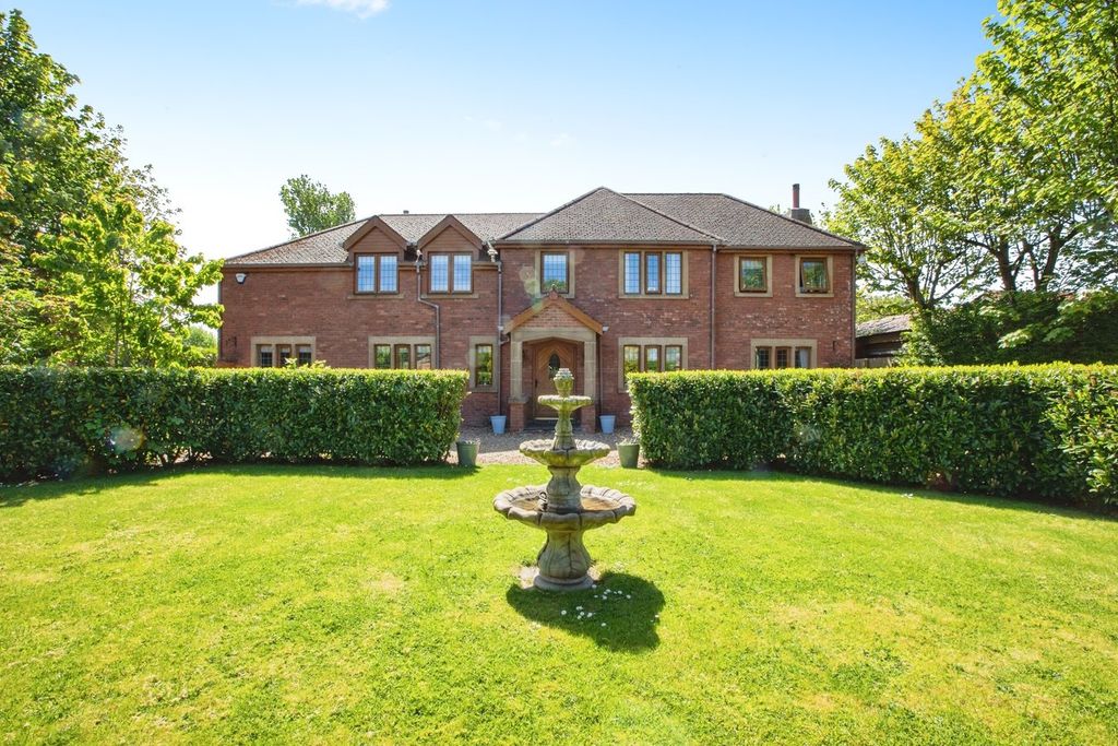 Property photo 1 of 35