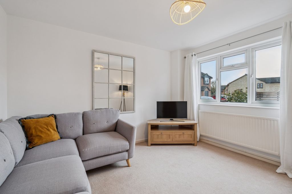 Property photo 3 of 12 Photo 17