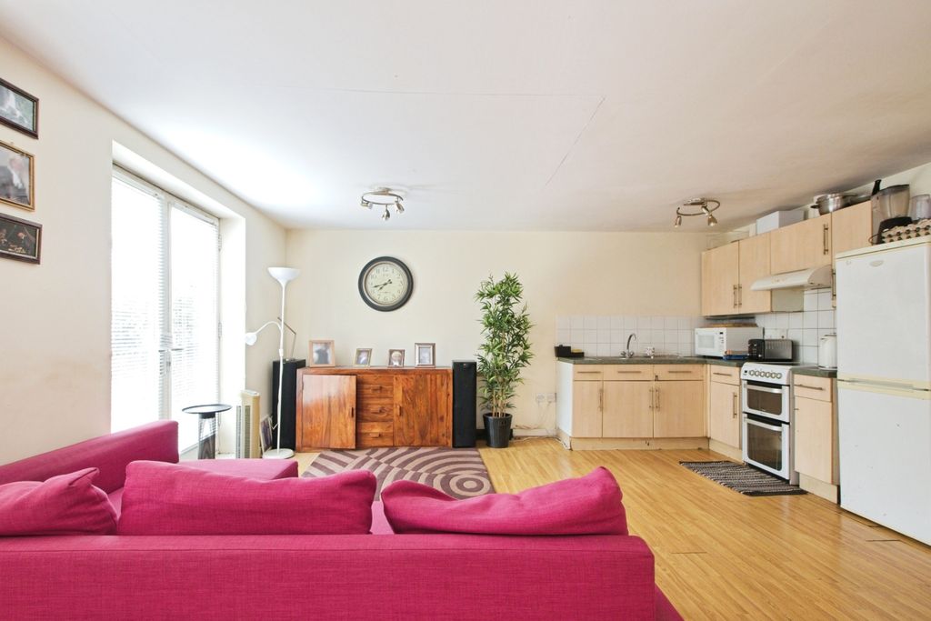 Property photo 3 of 19 Img_6871