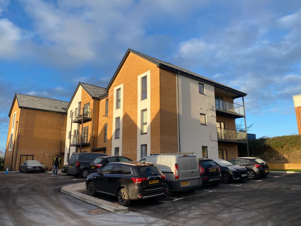 Property photo 1 of 8 View