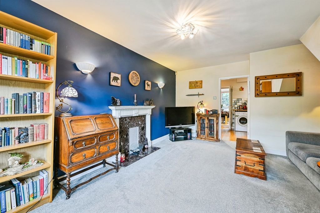 Property photo 3 of 26