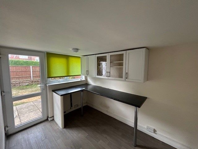 Property photo 3 of 12 Utility Room