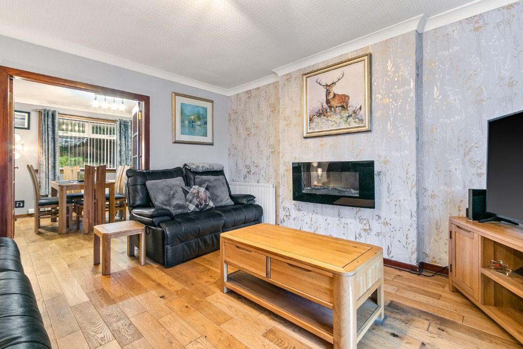 Property photo 2 of 25