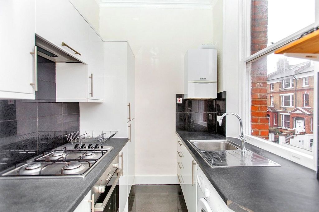 Property photo 2 of 9