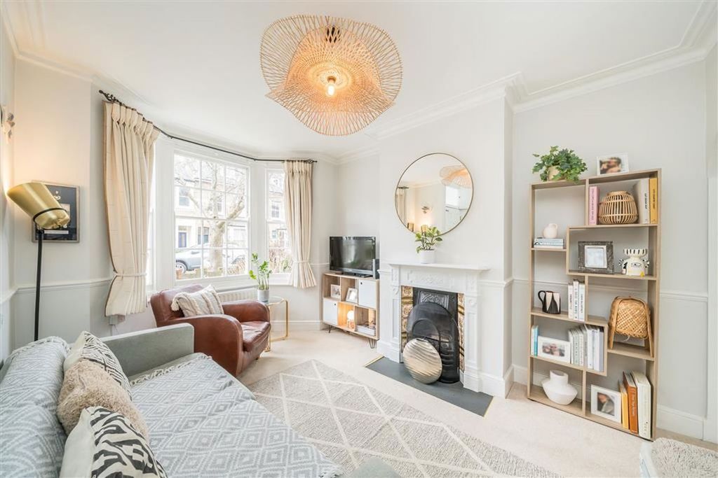 Property photo 2 of 8