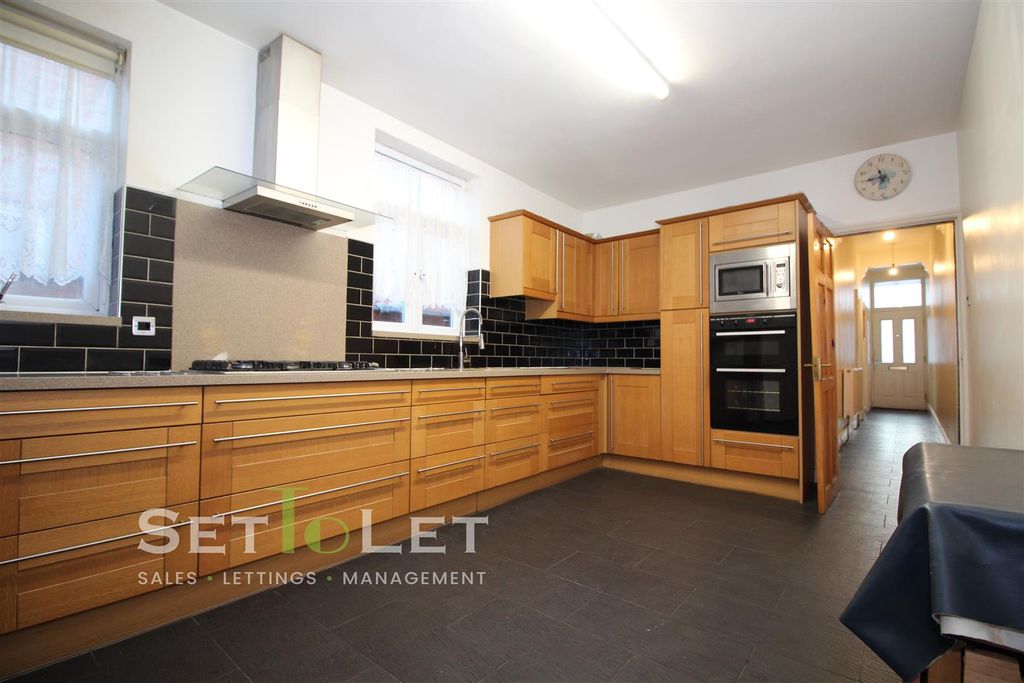 Property photo 2 of 26 Img_1643.Jpg