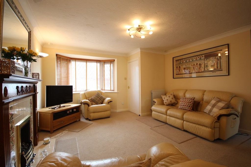 Property photo 3 of 13