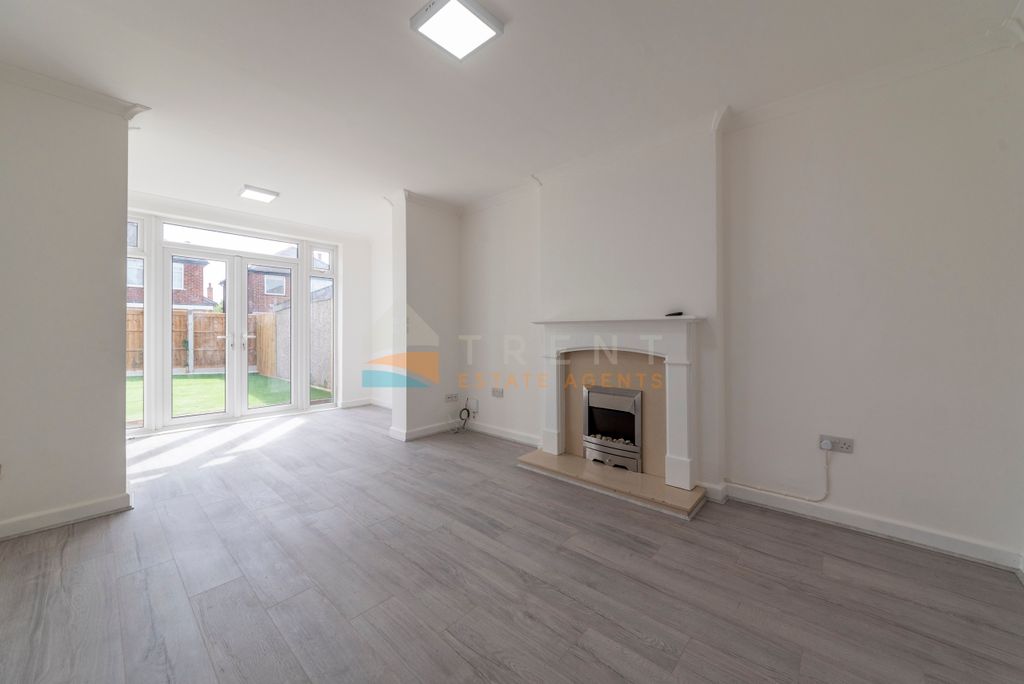 Property photo 3 of 40 32_Trentham_Drive-20