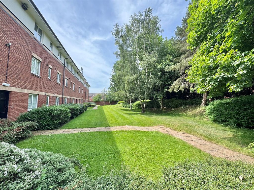 Property photo 3 of 10