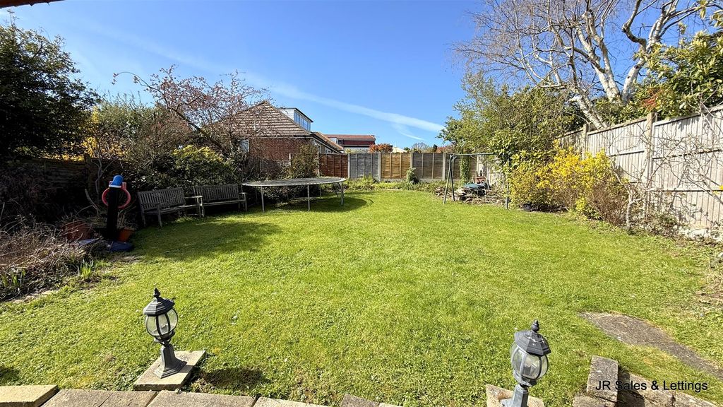 Property photo 2 of 17 20260326_131457065_Ios.Jpg