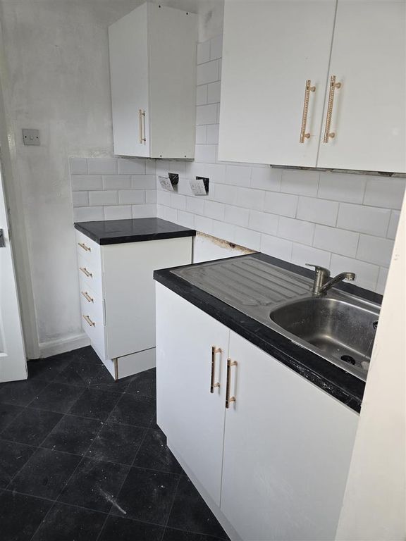 Property photo 3 of 10 1000182944.Jpg