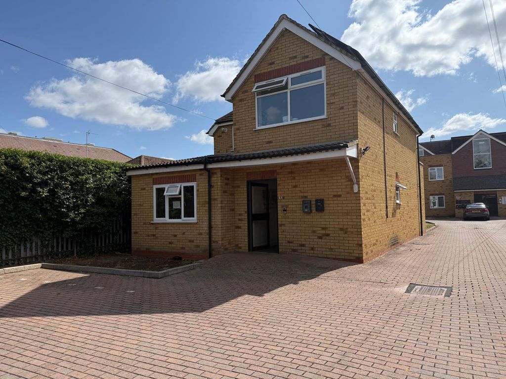 Property photo 1 of 10