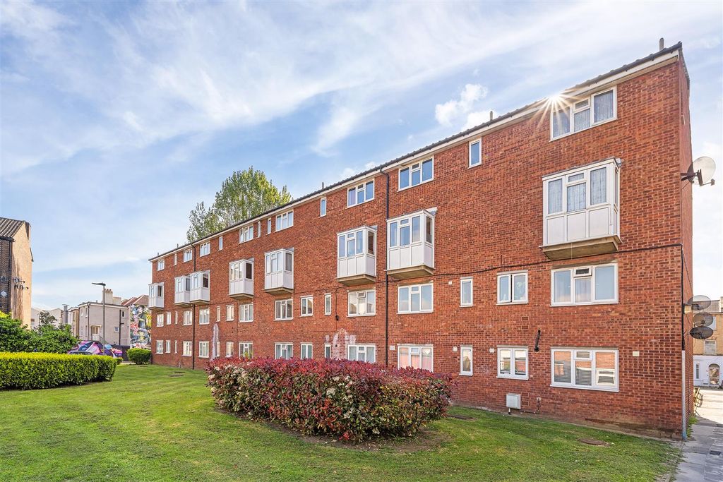 Property photo 2 of 10 Groombridge House-10.Jpg