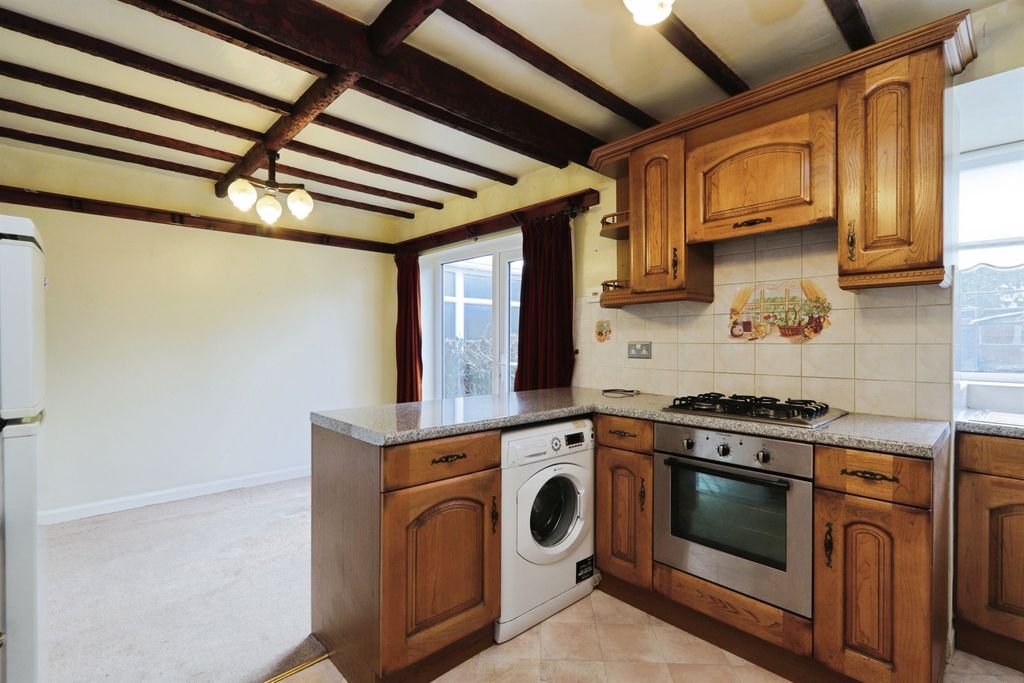 Property photo 3 of 17