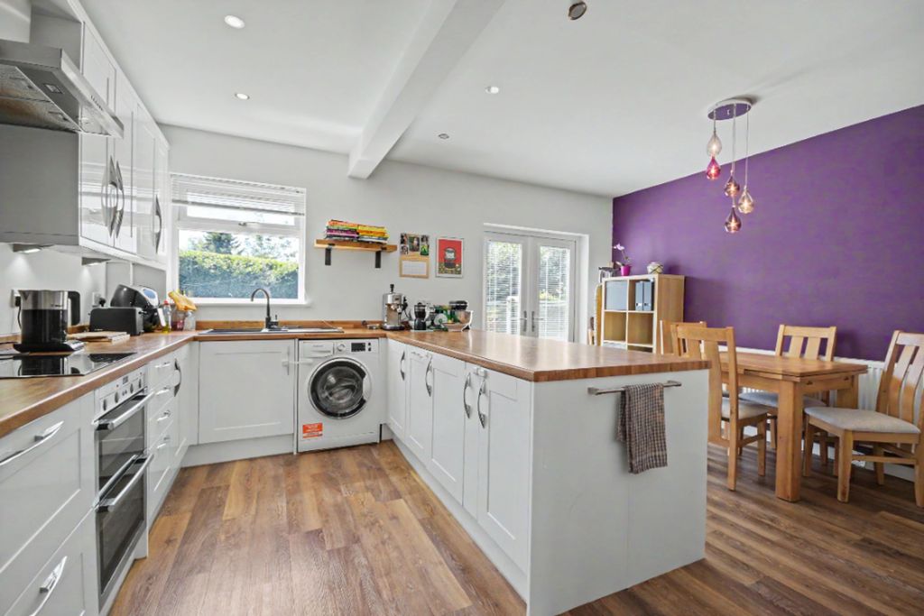 Property photo 2 of 11 Kitchen Diner