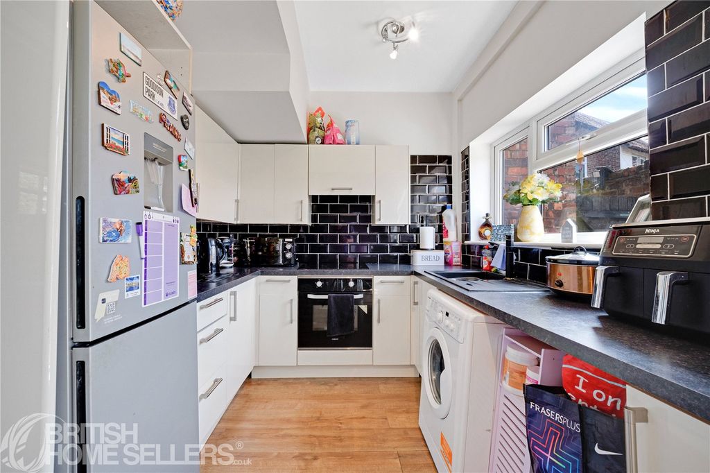 Property photo 2 of 15 Picture No. 03