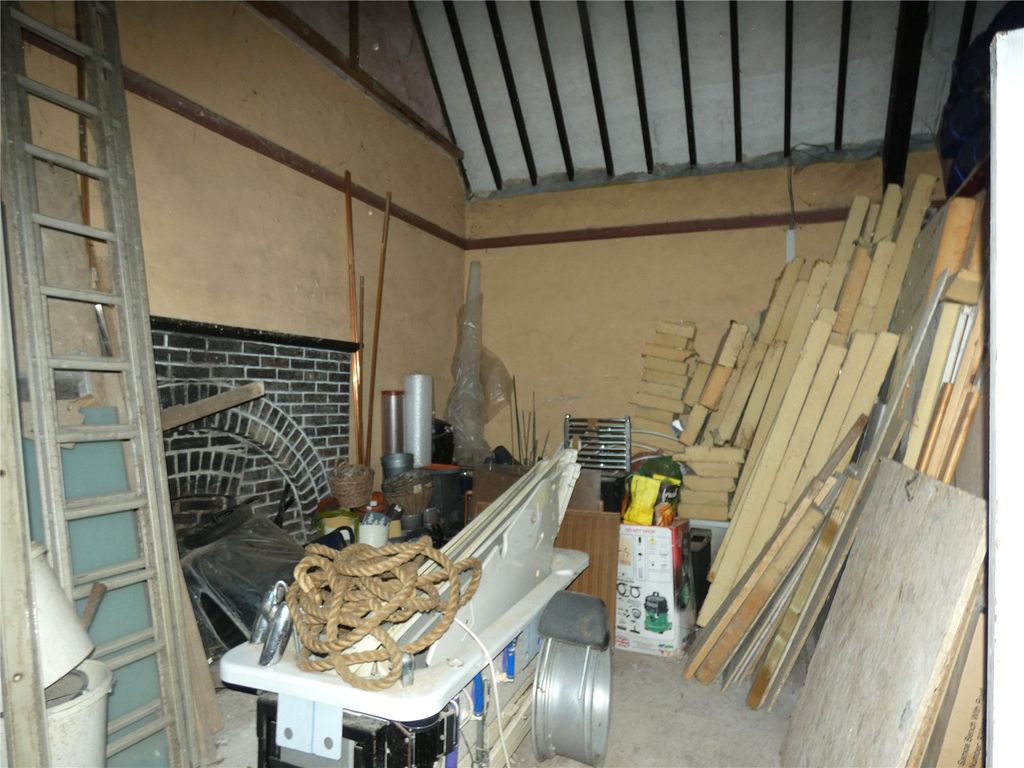 Property photo 2 of 15 Picture No. 18