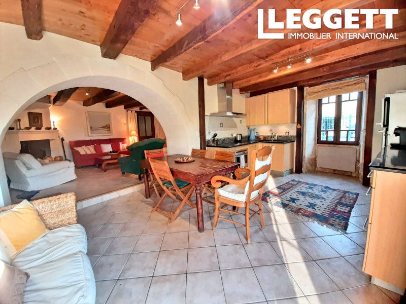 Property photo 3 of 10