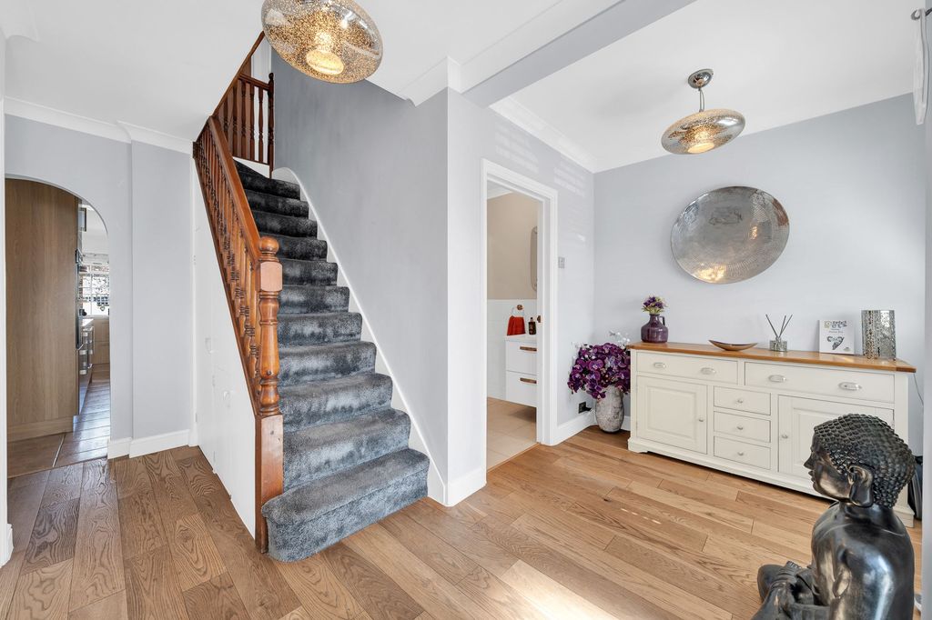 Property photo 3 of 22