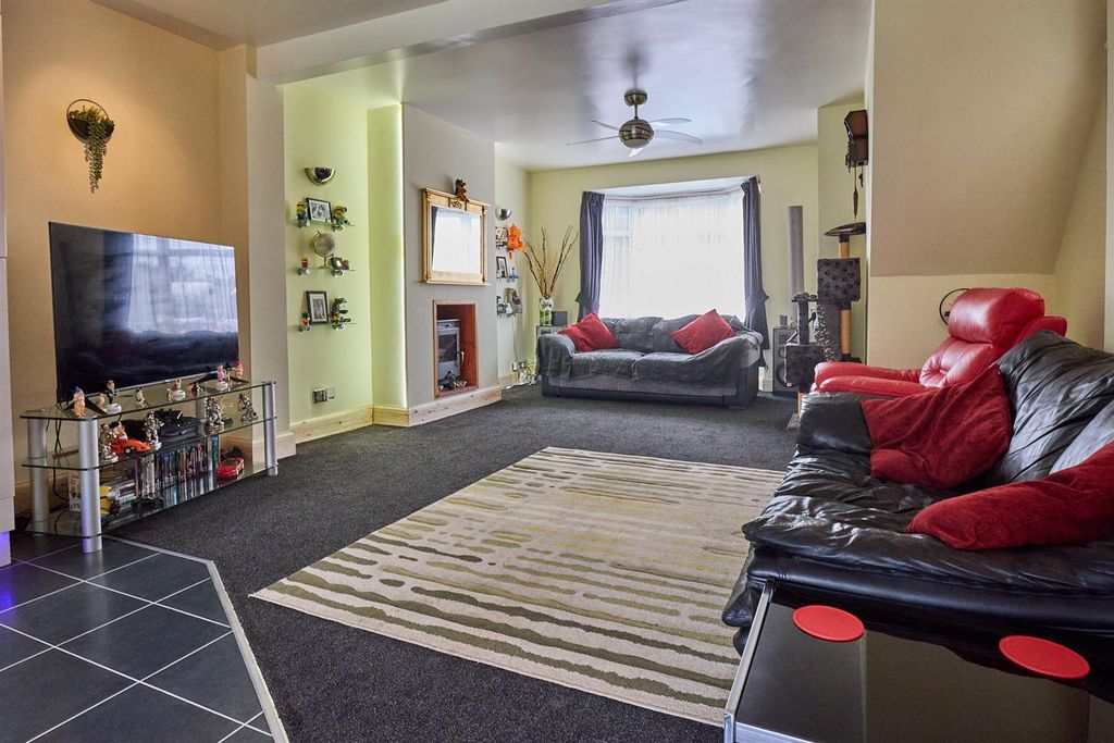 Property photo 3 of 11 Extended Open Plan Living Dining Kitchen