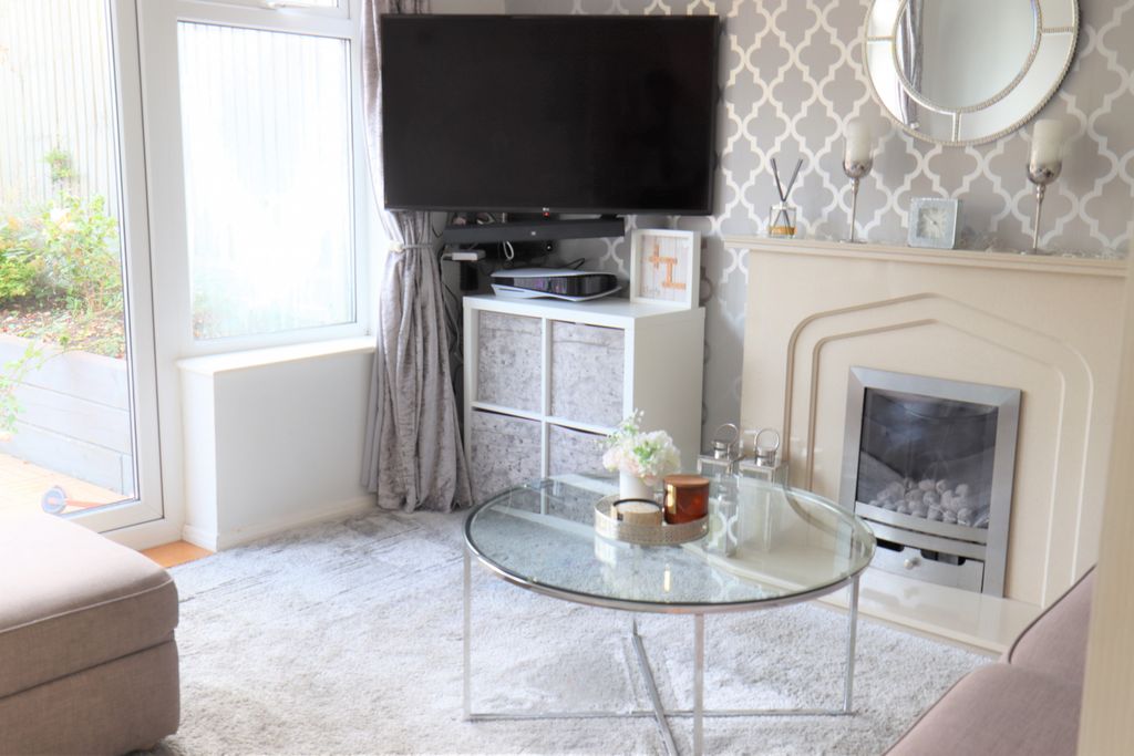 Property photo 3 of 11 Gallery