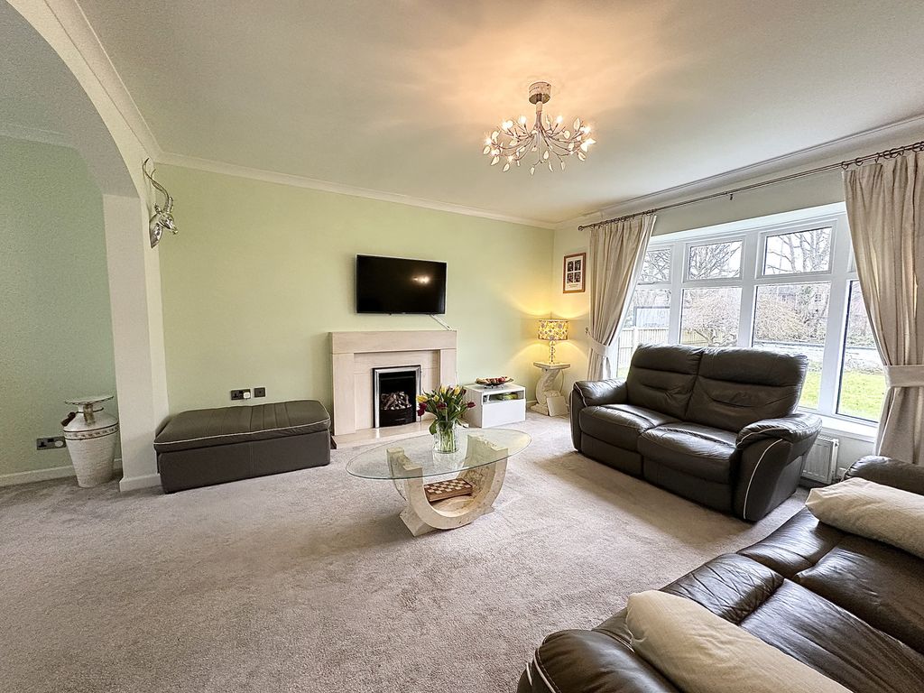 Property photo 3 of 33