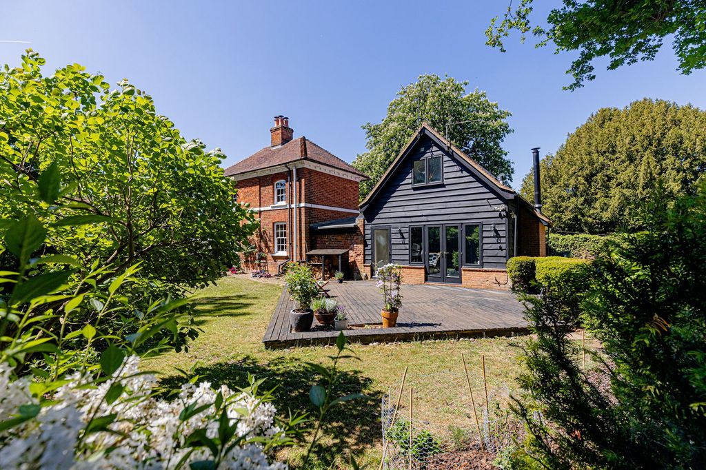 Property photo 1 of 36