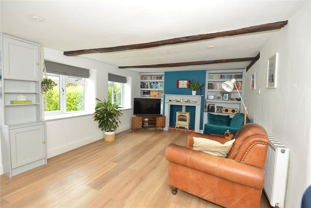 Property photo 3 of 15 Sitting Room