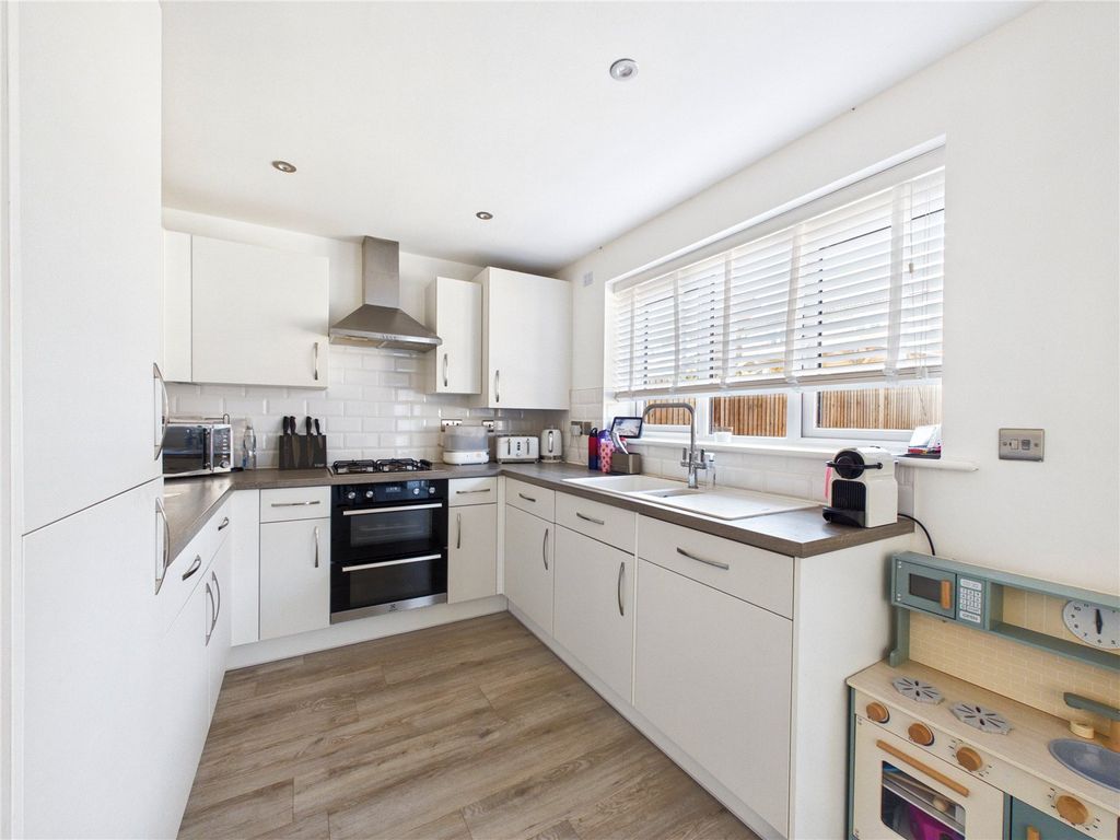 Property photo 2 of 16 Picture No. 03