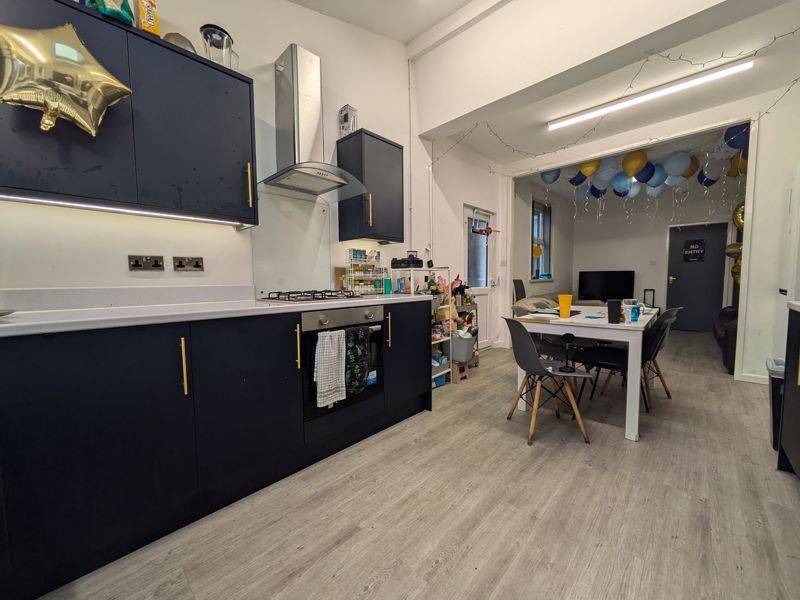 Property photo 3 of 11 Photo 5