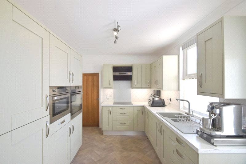 Property photo 2 of 11 Picture No. 27