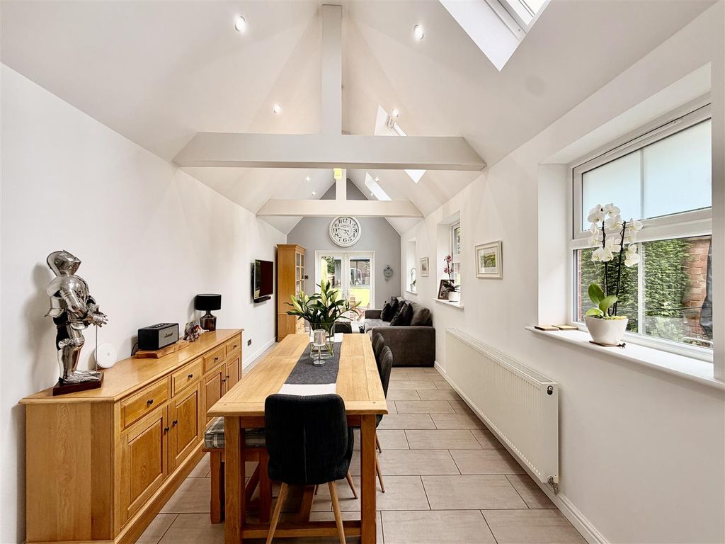 Additional image 3 of 5 bed town house for saleHerrick Road, Loughborough LE11