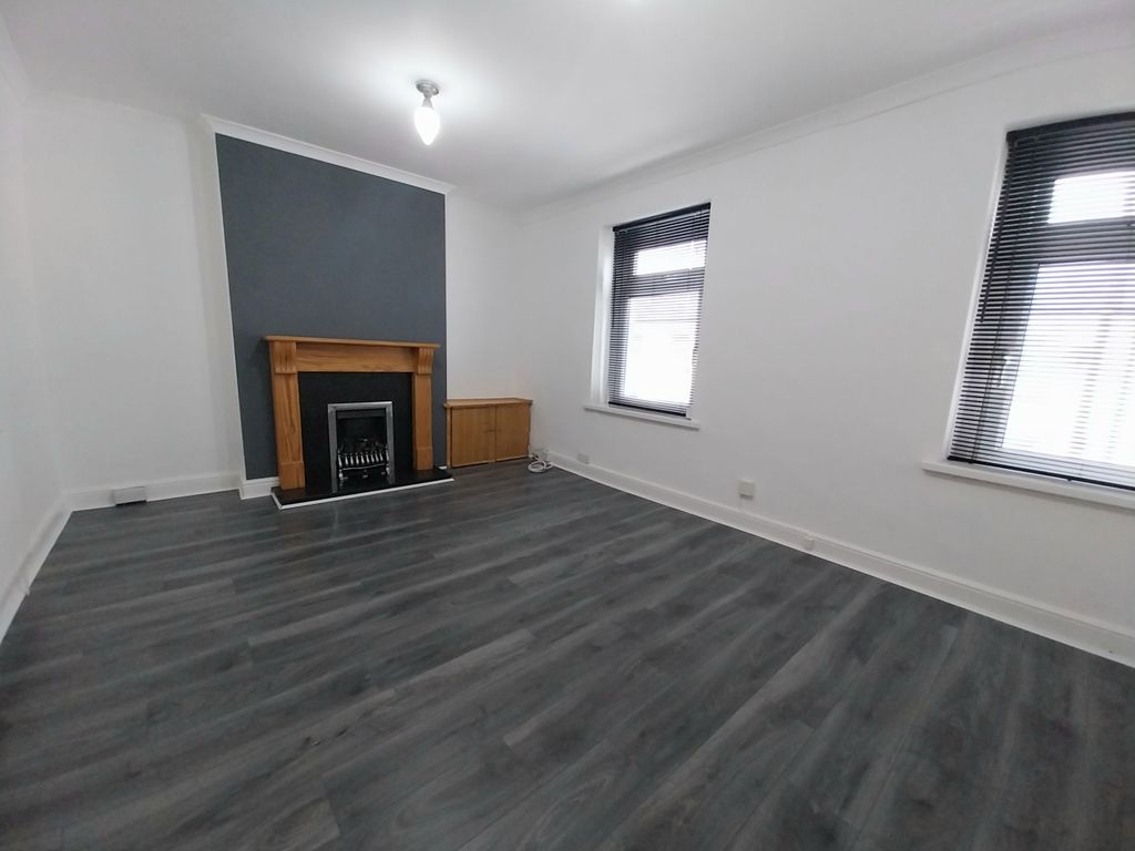 Property photo 2 of 8 Image