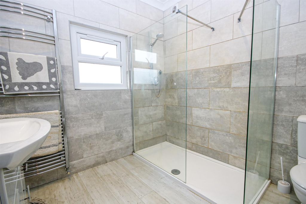 Property photo 2 of 12 7-Img_8510.Jpg