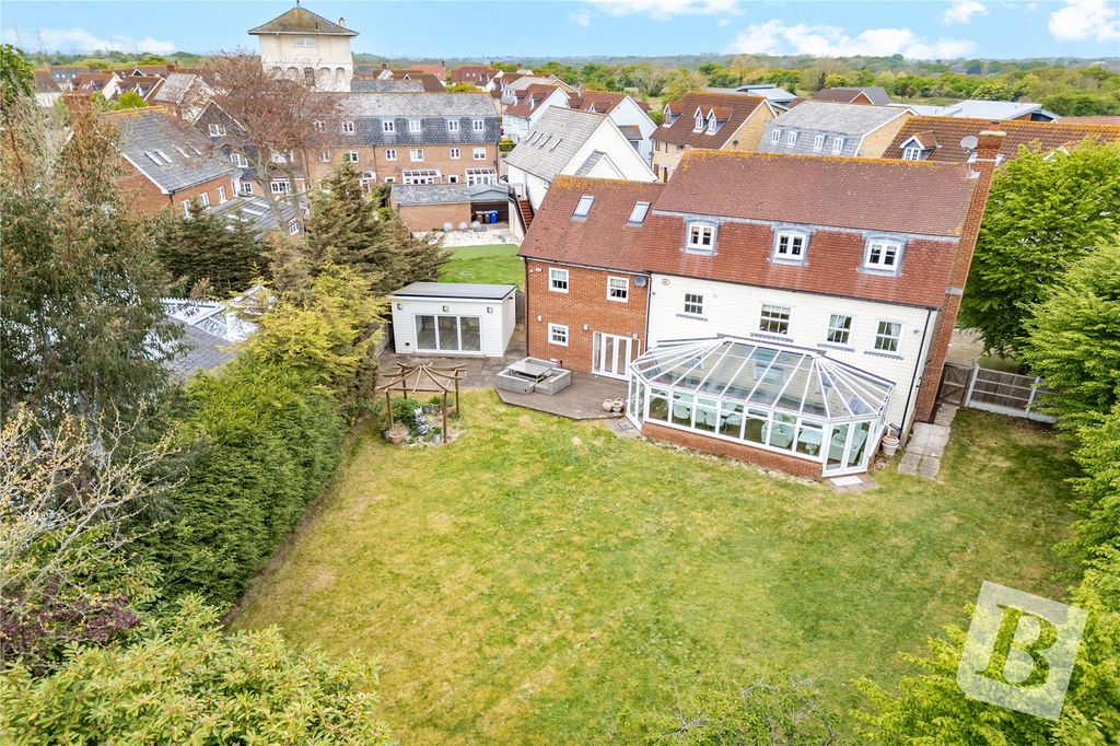 Property photo 3 of 25 Aerial