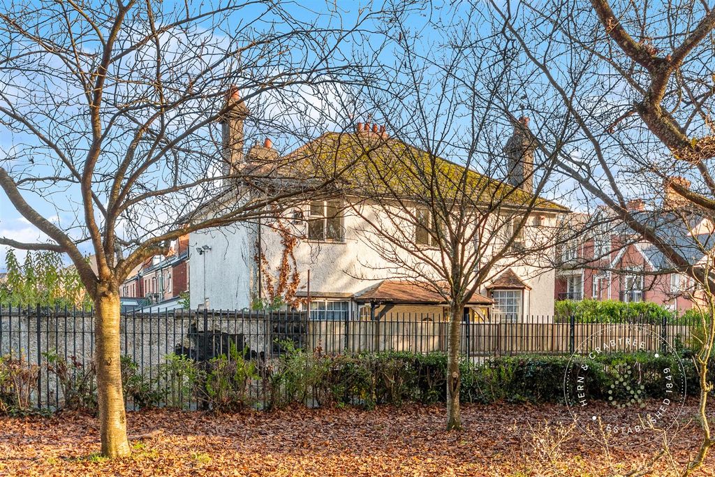 Property photo 1 of 40 The-Cottage-Romily-Road-11.Jpg