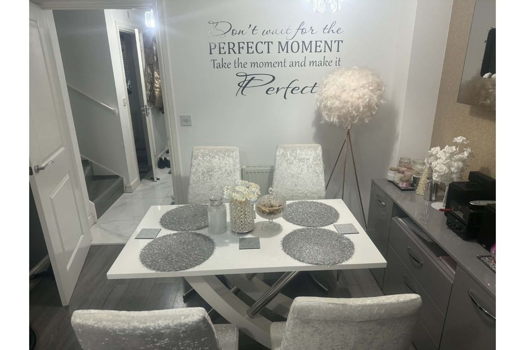 Property photo 3 of 26